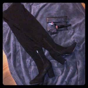 STOPPPPP........LOOK AT THESE BOOTS!!!!